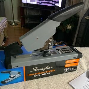 Swingline Heavy Duty 160 Stapler